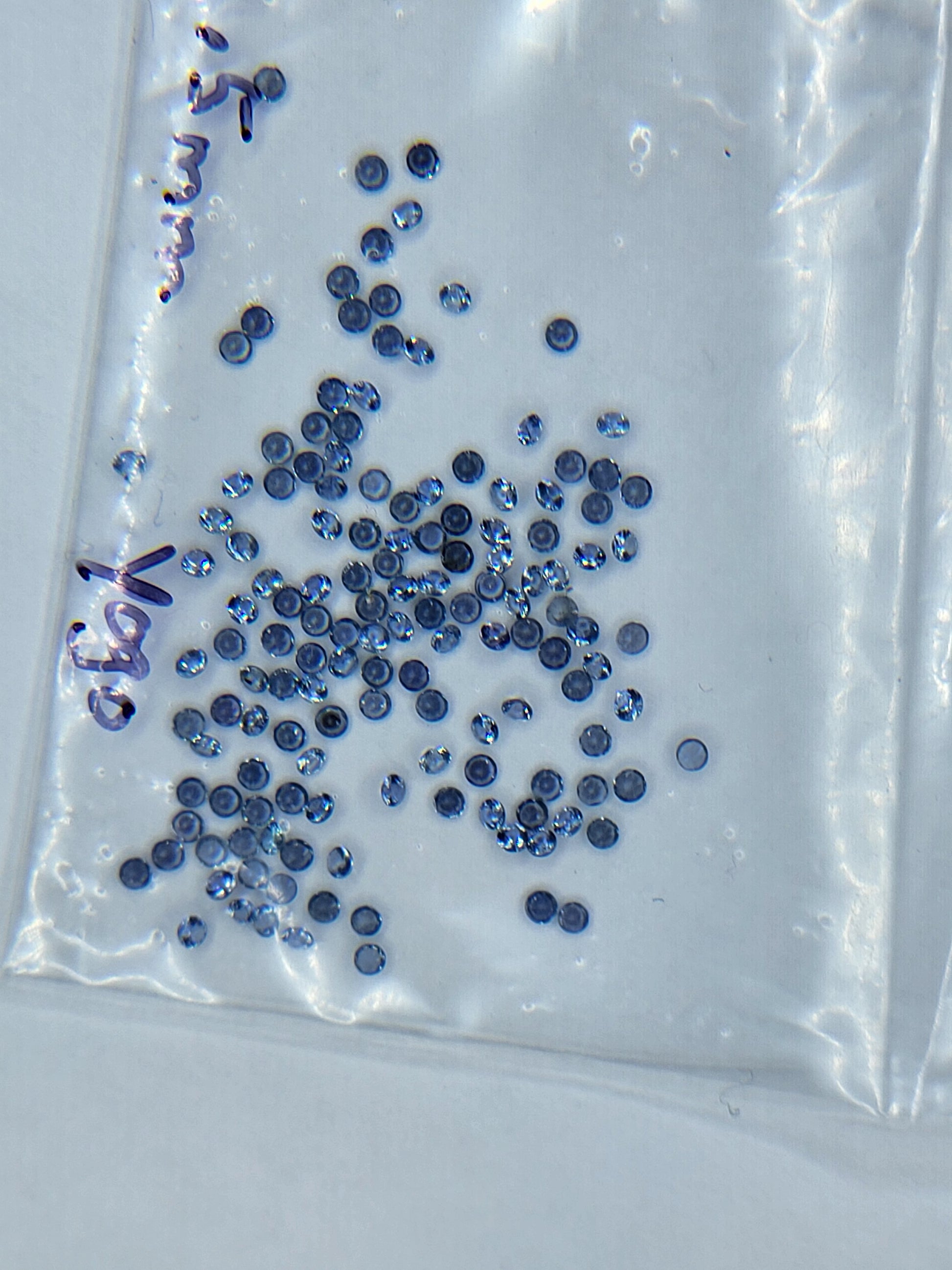 Montana Yogo sapphire melee loose