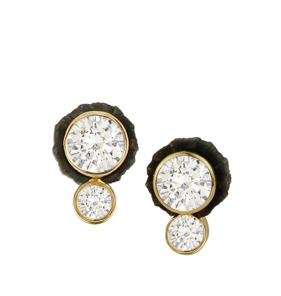Chroma diamond studs