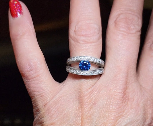 1.03 carat Montana Yogo sapphire and diamond ring